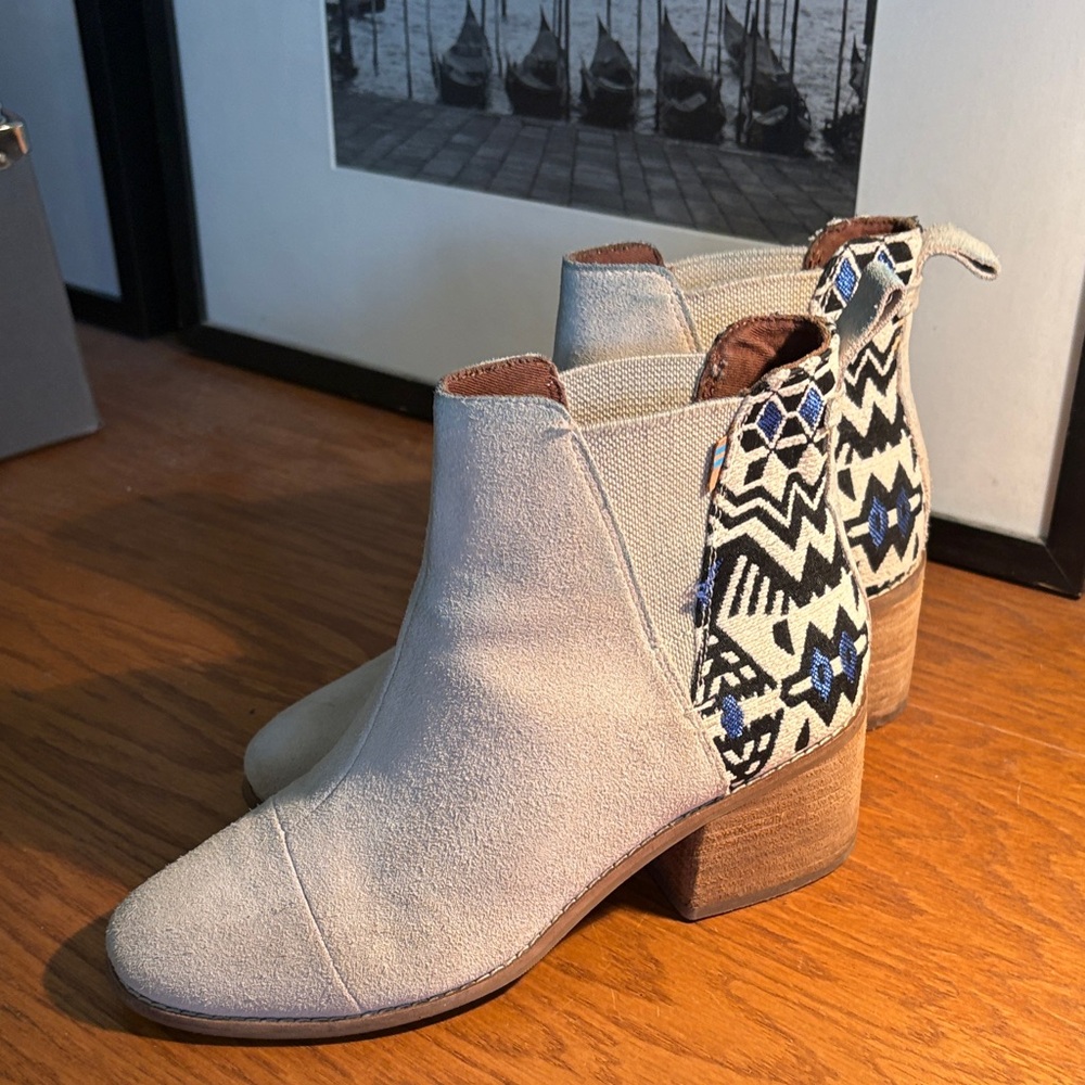 TOMS  Everly Chelsea boots